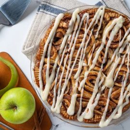 Cinnamon Roll Apple Pie for Christmas